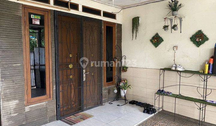 Di Jual Rumah 2 Lantai Semi Furnish 2