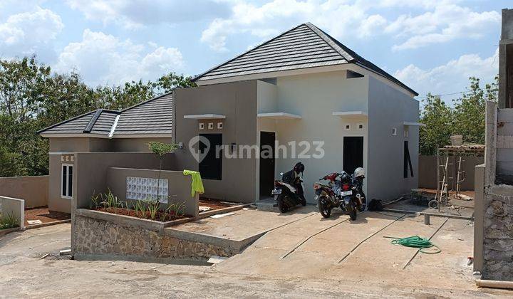 Nyaman Modern, Rumah di Cluster Ini Mulai 300 Jutaan, Cek Yuk  1