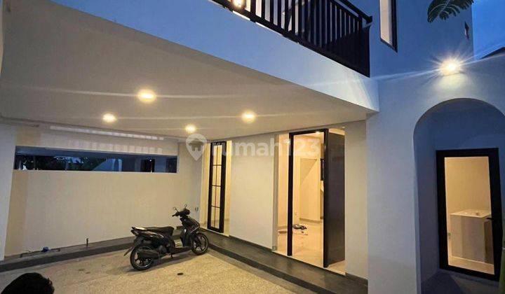 Rumah Mewah 3 Lantai Dalam Cluster di Majapahit Harga Terjangkau 5