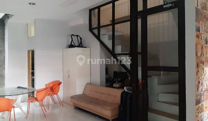 Rumah Minimalis, Tambak Siring Duta Bintaro, 3 Lantai, Furnished 2