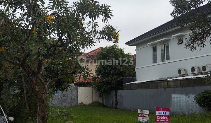 tampak depan dijual cepat kavling istimewa taman