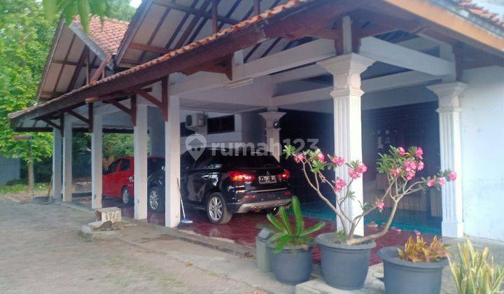 Rumah Butuh Renovasi SHM, letak sangat stategis. 1