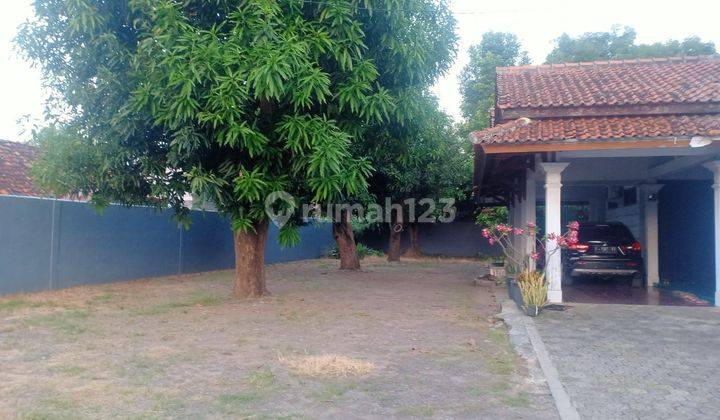 Rumah Butuh Renovasi SHM, letak sangat stategis. 2