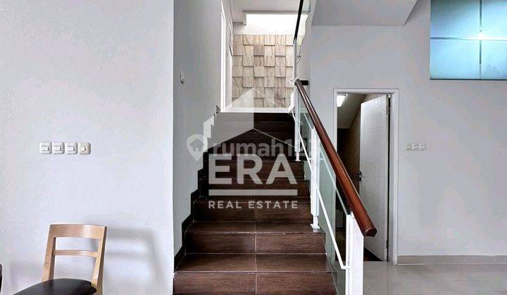 Rumah bagus di kawasan eksklusif Pondok Indah. Luas 252 SHM. Dekat Mall Pondok Indah 1