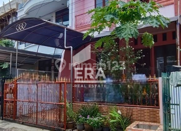 Jual Rumah 2 lantai di Molek ,Kelapa Gading. Luas 6x17. SHM.  Dekat Mall, Pasar, Pusat Kuliner.