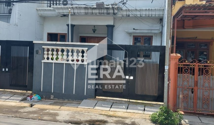 For Sale: 2-story house in Musik Raya, Kelapa Gading. Land size 9x20.5. Freehold title. Move-in ready.