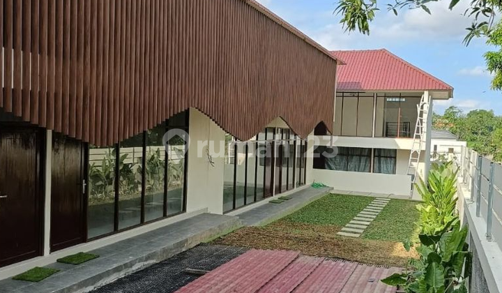 Leasehold Loft-Style Mini Villa Complex in Kerobokan Badung