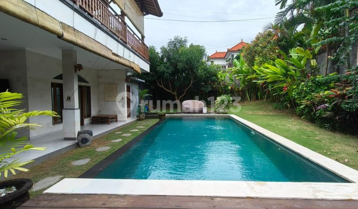 Modern Villa with Rice View in Canggu, Badung Modern Villa with Rice View in Canggu, Badung