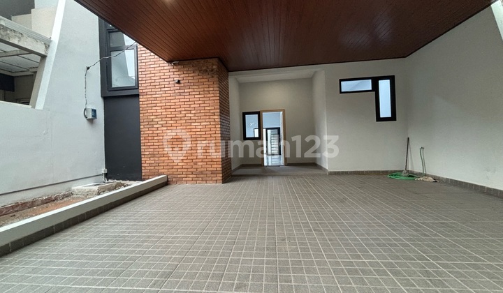 Rumah Brand New Depan Taman Cluster Graha Raya Bintaro Tangsel Rumah Brand New Depan Taman Cluster Graha Raya Bintaro Tangsel
