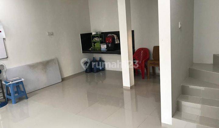 Dijual Rumah di Viola,linea Graha Raya Bintaro Tangsel  1