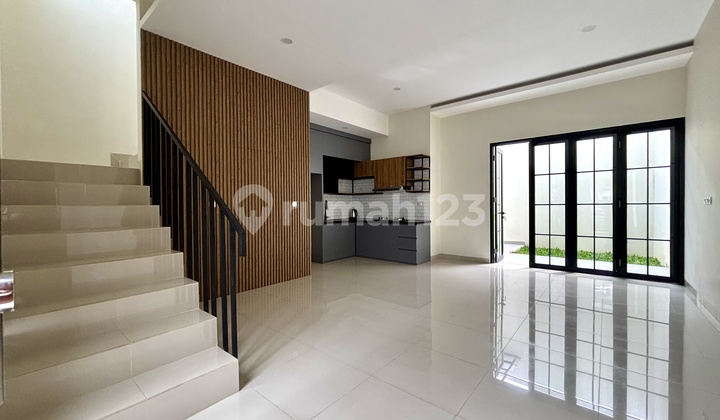 Rumah Brand New Jl.boulevard Cluster Graha Raya Bintaro Tangsel Rumah Brand New Jl.boulevard Cluster Graha Raya Bintaro Tangsel
