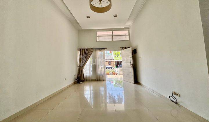  Rumah  Kontrakan Semi Furnished di Graha Raya bintaro, Graha Raya 2