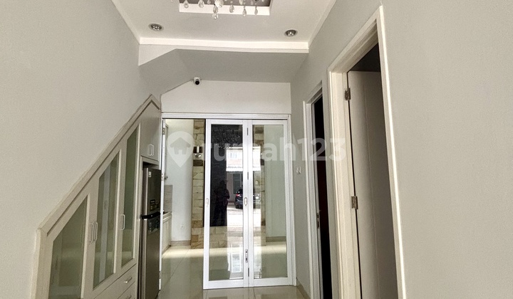 Rumah Siap Huni Semi Furnished Cluster Graha Raya Tangerang
