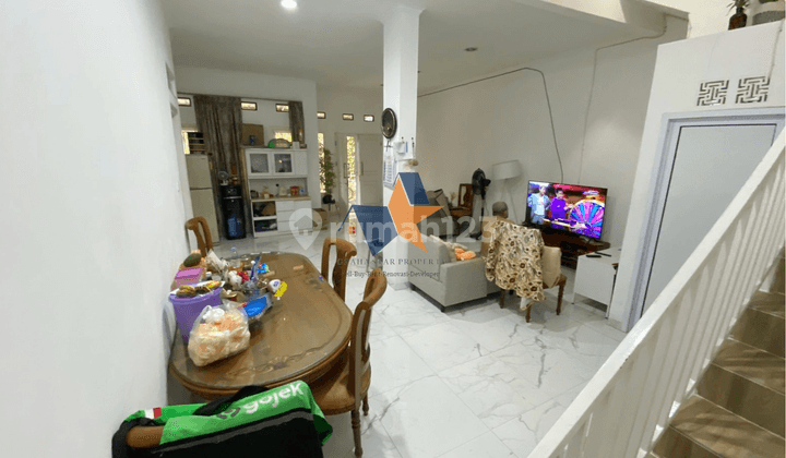 Dijual Rumah 2,5 Lantai Siapp Huni Graha Raya Bintaro 2