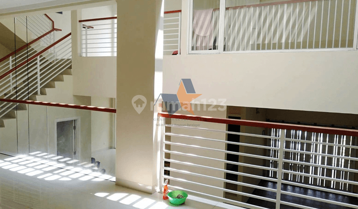 Dijual Rumah Split Level di Cluster Bintaro Jaya 1