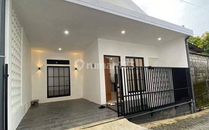 Strategis Area Transmart Setiabudi Banyumanik, Rumah Estetik, SHM 1