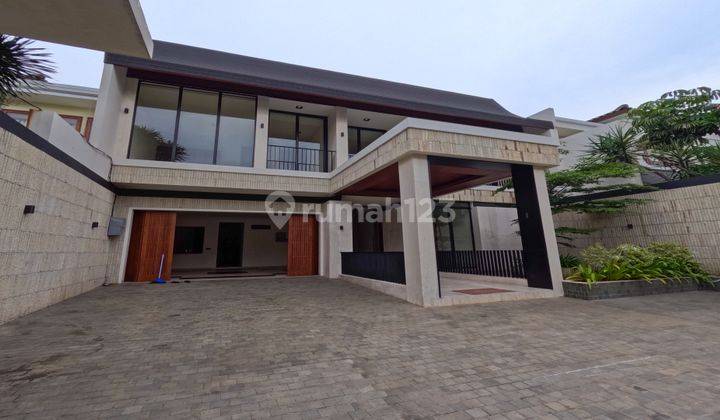 Dijual Rumah Mewah 2Lantai Semi Furnished Kemang Jakarta Selatan 2