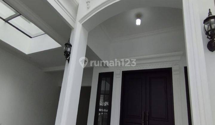 Dijual Rumah Cantik Classic di Kebon Jeruk Jakarta Barat 1