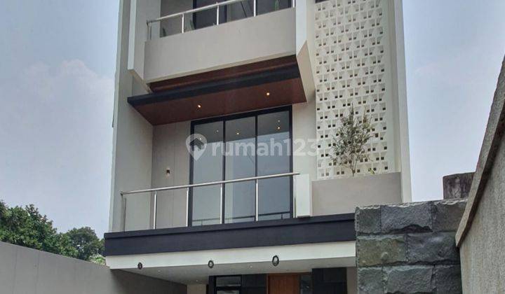 Dijual Rumah Mewah 3Lantai Di Cilandak Jakarta Selatan 1