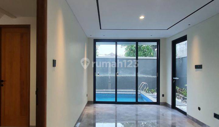 Dijual Rumah Cantik 3Lantai Ada Private Pool di Jakarta Selatan 2