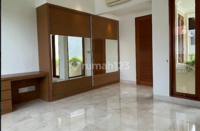 Dijual Rumah 2 Lantai Bagus Dan Terawat Unfurnished  2