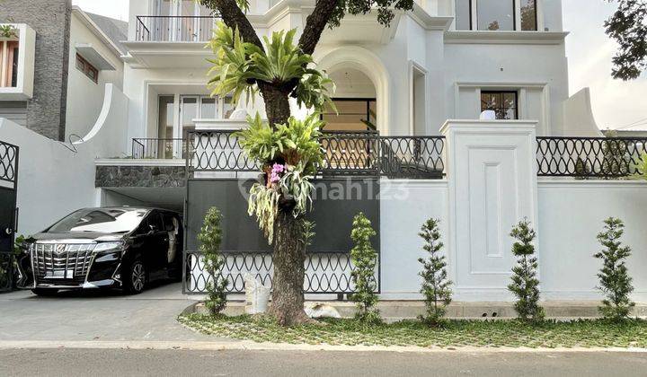 Rumah Bagus Semi Furnished SHM di Kebayoran Baru, Jakarta Selatan 1