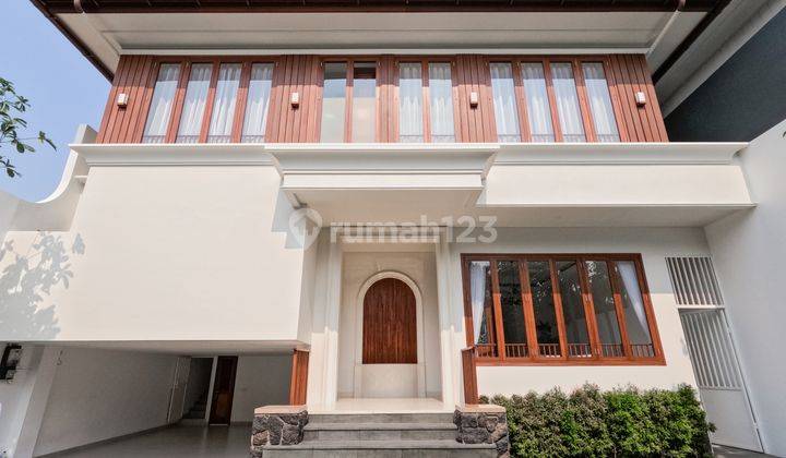 Rumah Bagus Semi Furnished SHM di Kemang, Jakarta Selatan 1