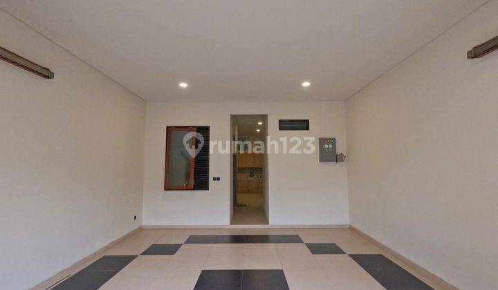 Rumah Bagus Semi Furnished SHM di Kemang, Jakarta Selatan 2