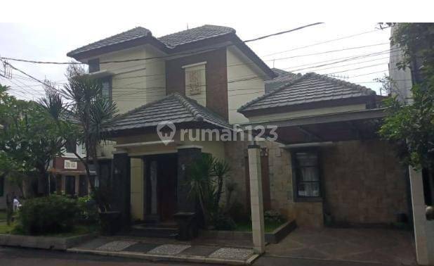 Rumah Hook Nyaman di Lenteng Agung Residence, Jakarta Selatan 