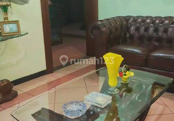 Rumah 2 Lantai di Taman Giri Loka Serpong Tangerang Selatan 2