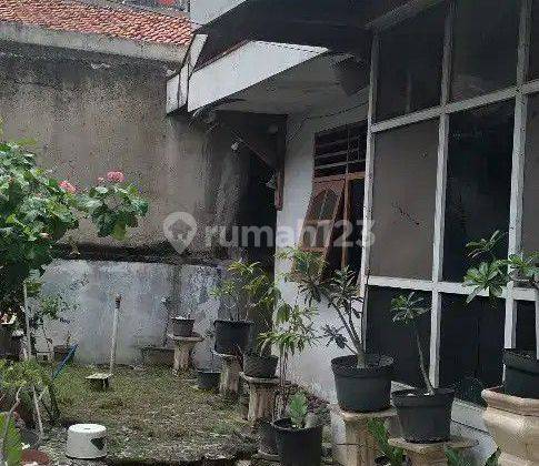 Dijual Rumah di Jl Muhasyim Ciledug Raya Tangerang  1