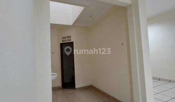 Dijual Rumah di Bintaro sektor 2 2 Lantai 2