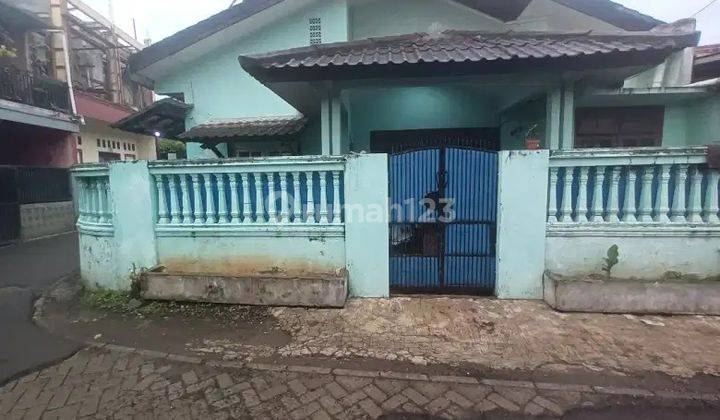 Dijual Rumah di Jl Keroncong , Cipondoh Bagus 1