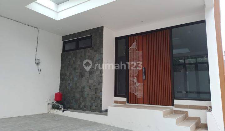 Rumah Baru Dibangun 2 lantai Sunrise Garden Hadap Utara Selatan 1