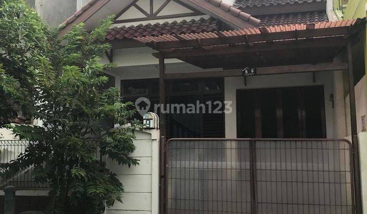 Rumah Siap Huni Mega Kebon Jeruk SHM Hadap Utara 1