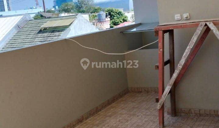 Rumah Bagus 3 Lantai Greenville Hadap Timur Shm 2