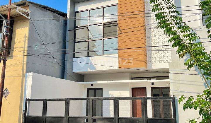 Dijual 3 unit, Rumah baru scandinavian Darmo Harapan Indah 2