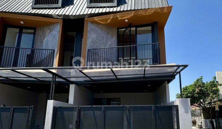 Rumah Modern Minimalis Purimas Gununganyar Hook dekat MERR