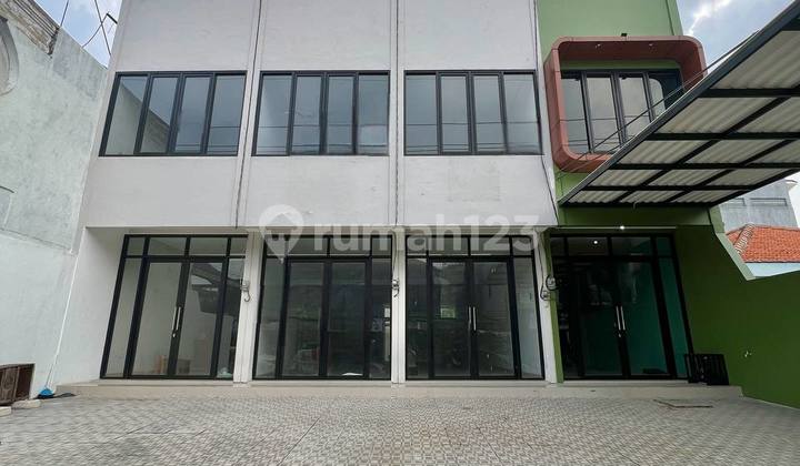 Only 2 Units Left, New Shop Houses in Bratang Binangun Ngagel.