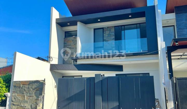 Rumah Baru di Manyar Jaya dekat Gubeng dan Raya MERR Rumah Baru di Manyar Jaya dekat Gubeng dan Raya MERR