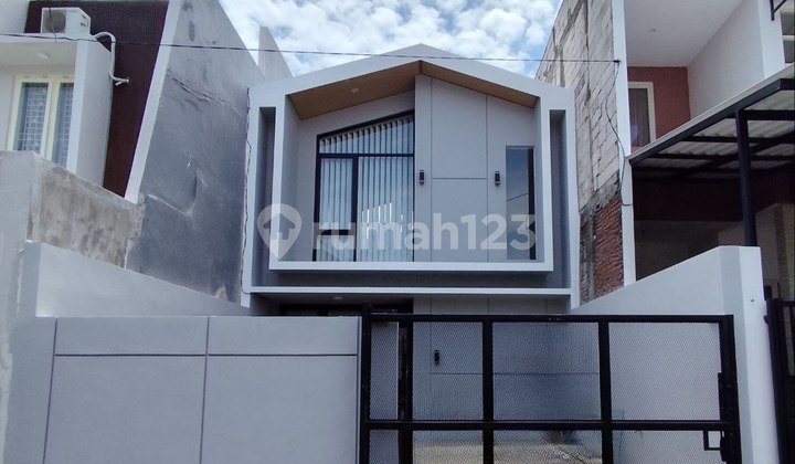 Rumah Baru di Mulyosari Furnished Bagus dekat Pakuwon City