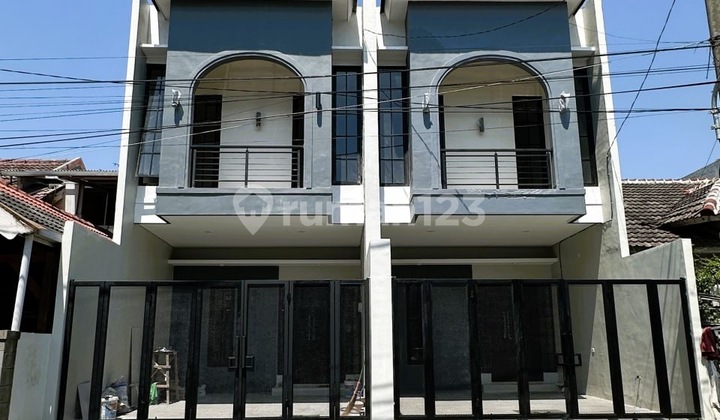 Rumah Siap Huni Di Nirwana Eksekutif Wonorejo Rungkut