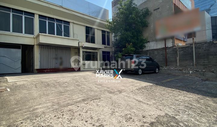Bangunan Komersial Kantor dan Gudang di HR Muhammad Mayjen Sungkono