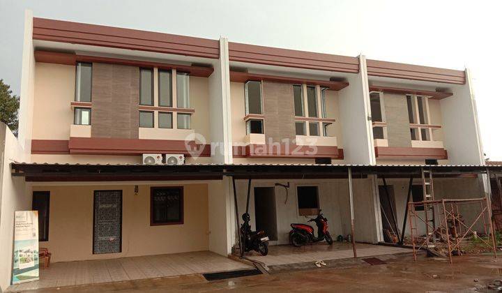 Rumah 2 Lantai Area Jatiwaringin Kota Bekasi  1