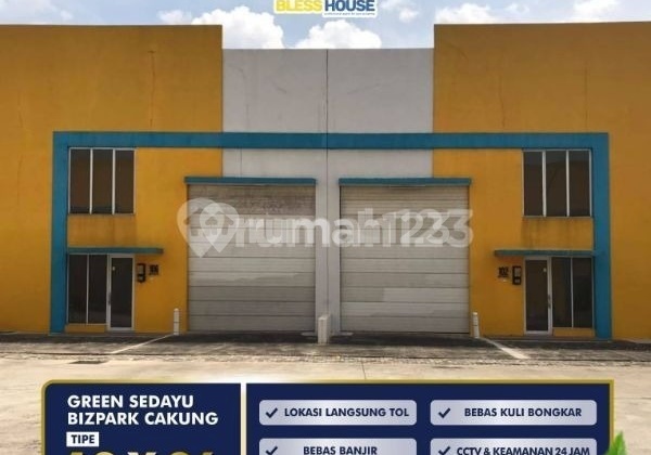 For Rent Warehouse Green Sedayu Bizpark Cakung size 12x36 | 2-story Office For Rent Warehouse Green Sedayu Bizpark Cakung size 12x36 | 2-story Office