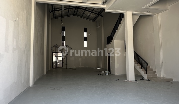 Sewa Gudang Bizpark Pik2 Uk. 9X30 Ada Kantor | Brand New