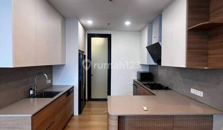 Disewa Apartemen The Windsor Puri Tower Luxury Furnished 1