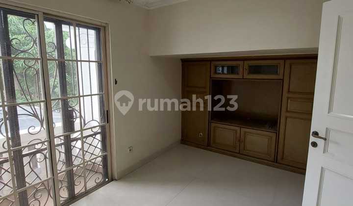 Disewa Rumah PIK Mediterania Boulevard Uk263m² at Jakarta Utara 2