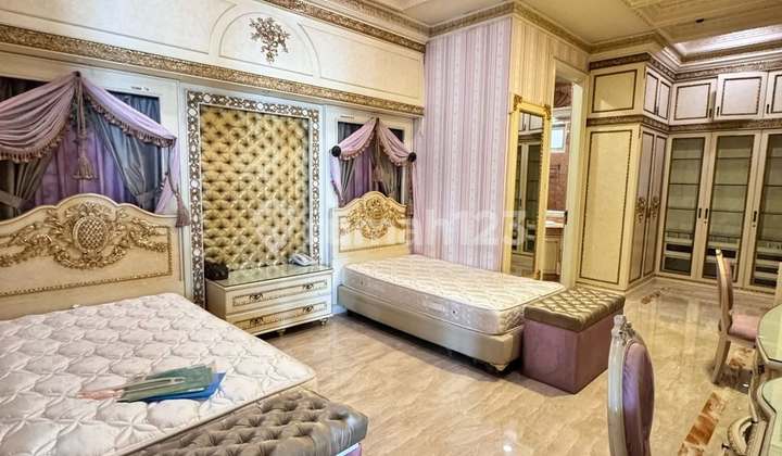 Dijual Rumah Mewah PIK Mayang uk 660 m2 Mewah , Private Pool at Jakarta utara 2