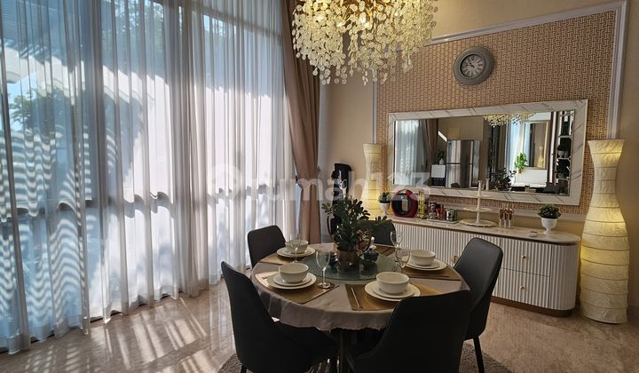 Disewakan Rumah PIK Brand New Furniture uk 200m2 Private Pool Full Marmer Jakarta utara  2